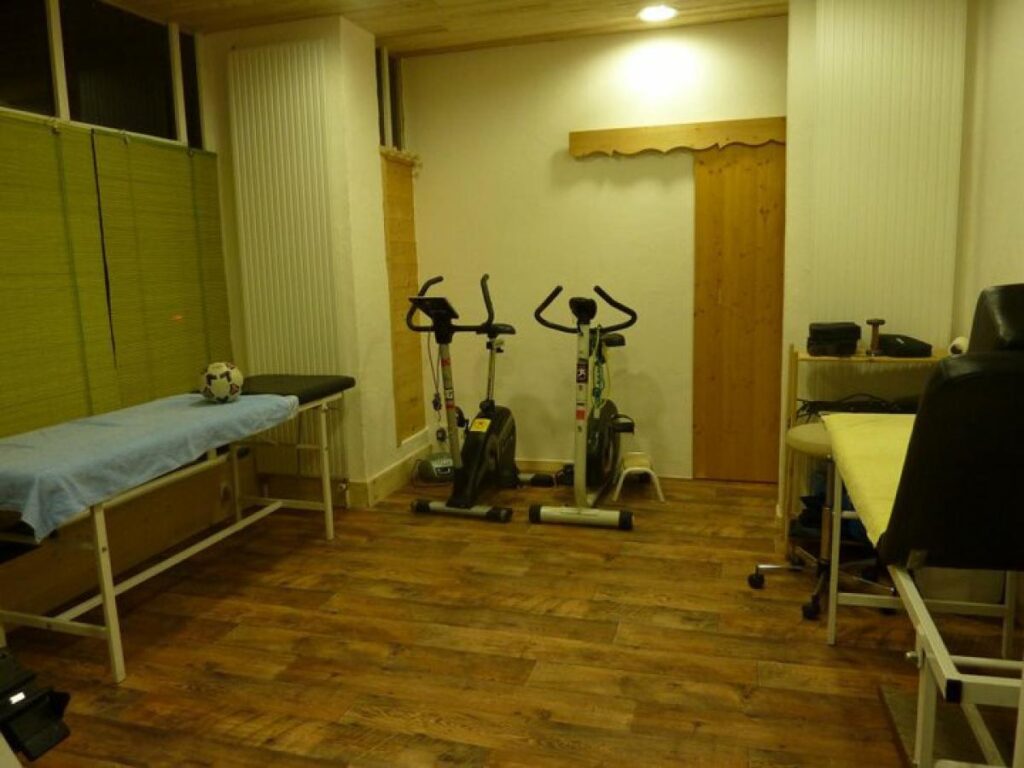 Cabinet m Brun t Cartigny